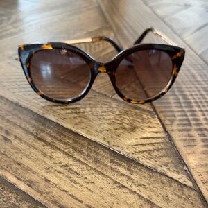 LUCKY Brand Tortoise Shell Cat-Eye Sunglasses